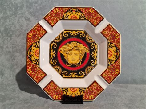 porcellane con decoro versace|versace catalogo online.